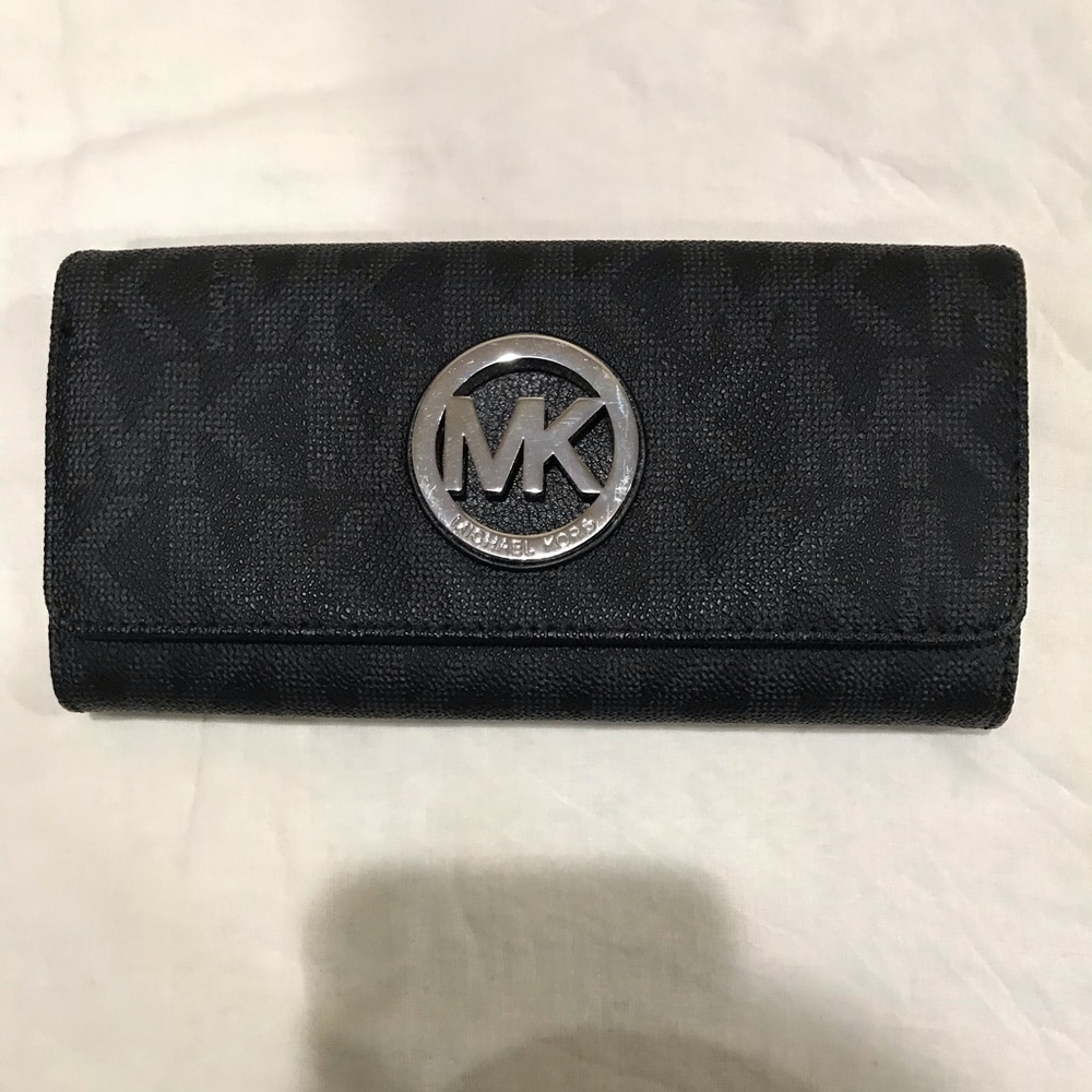 Michael Kors Clutch